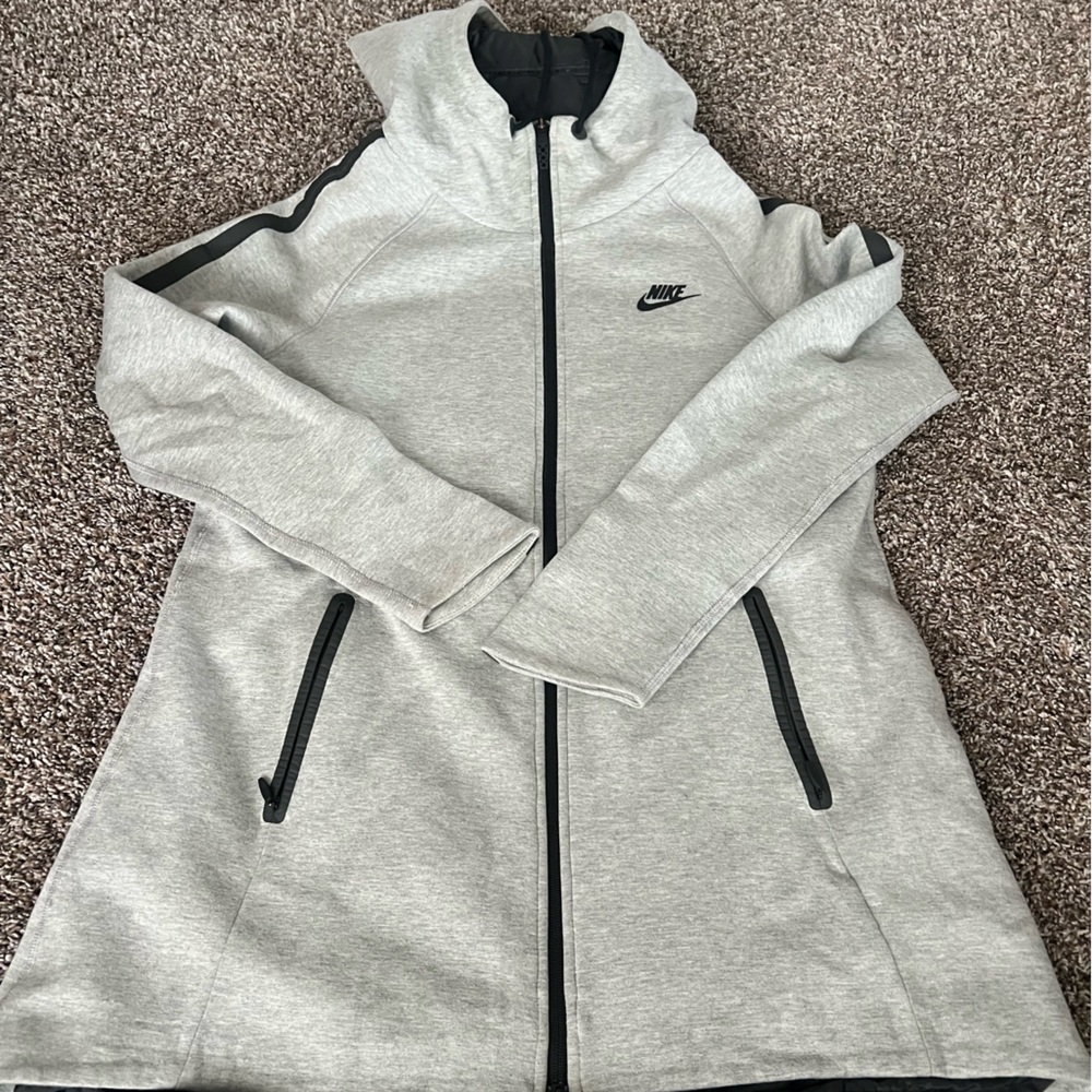 Nike Light Gray Hoodie with Black Details